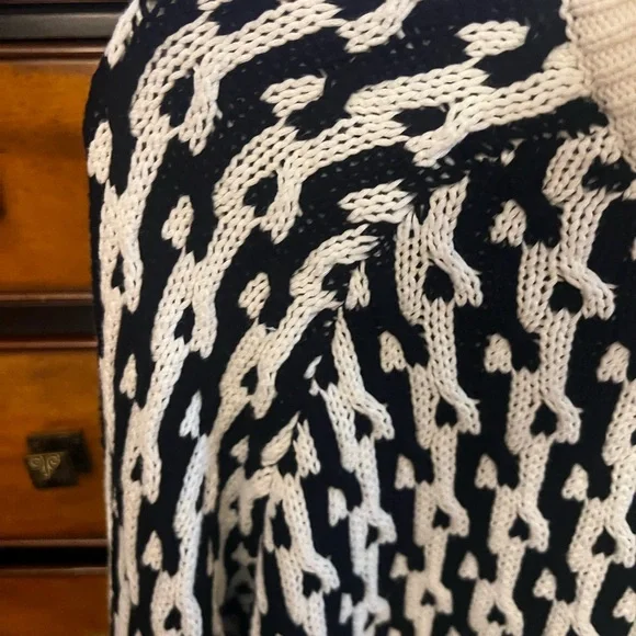 DEREK LAM 10 CROSBY SAWYER SWEATER EUC SIZE XS - Picture 7 of 11